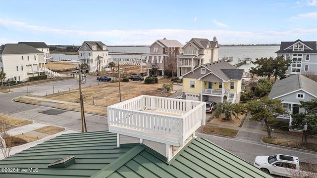 1104 Shepard Street, Morehead City, NC 28557