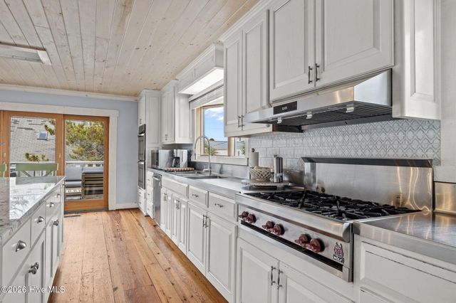 1104 Shepard Street, Morehead City, NC 28557