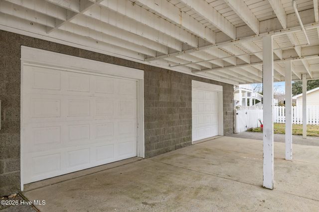 1104 Shepard Street, Morehead City, NC 28557