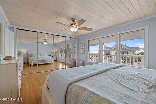 1104 Shepard Street, Morehead City, NC 28557