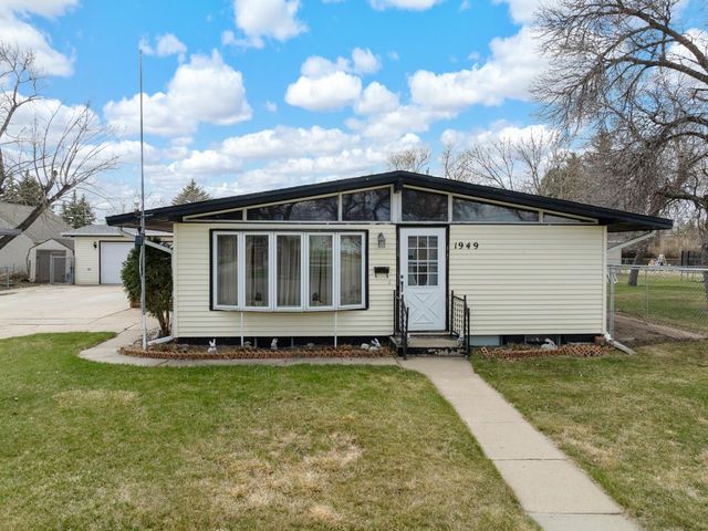 1949 Anderson Drive, Minot, ND 58703