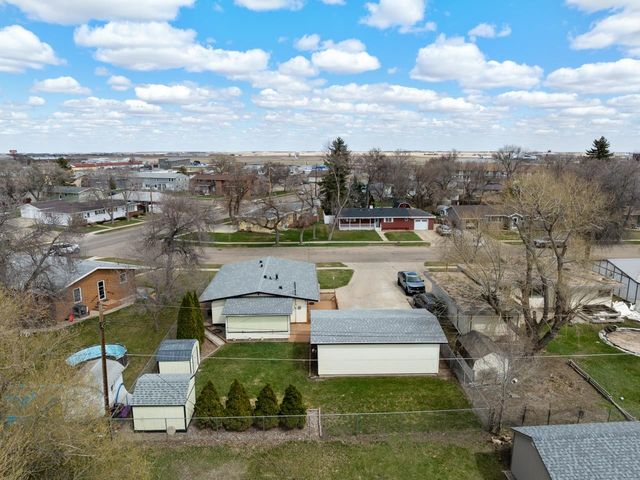 1949 Anderson Drive, Minot, ND 58703