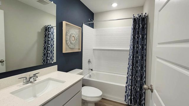 2220 Lakeshore Drive, Schaumburg, IL 60173