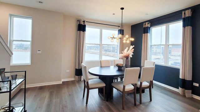 2220 Lakeshore Drive, Schaumburg, IL 60173