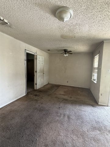 3217 Lakeland Street, Fort Worth, TX 76111