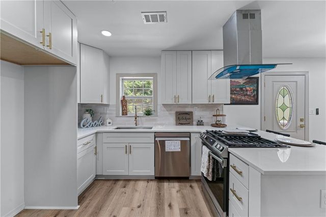 1819 Waldrep SE Circle, Marietta, GA 30060