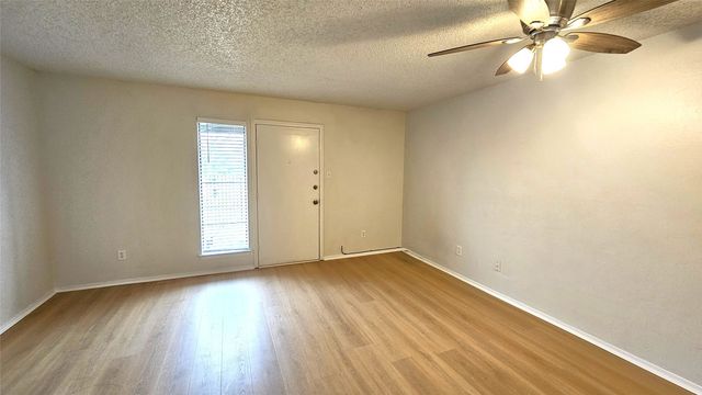 1605 5th Avenue 11, Fort Worth, TX 76104