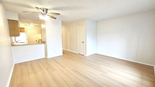 1605 5th Avenue 11, Fort Worth, TX 76104