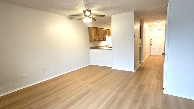 1605 5th Avenue 11, Fort Worth, TX 76104