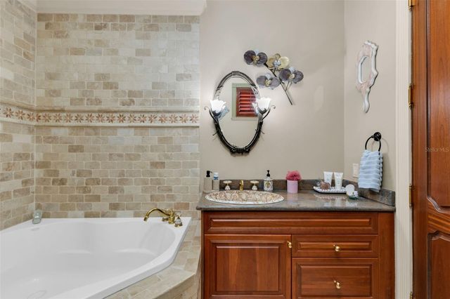 15196 LYNEBURG AVENUE, Port Charlotte, FL 33981