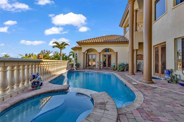 15196 LYNEBURG AVENUE, Port Charlotte, FL 33981