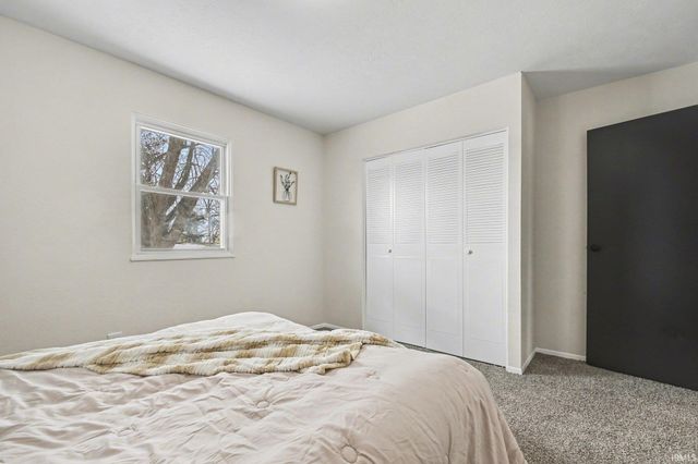 2005 E 4Th Street, Mishawaka, IN 46544