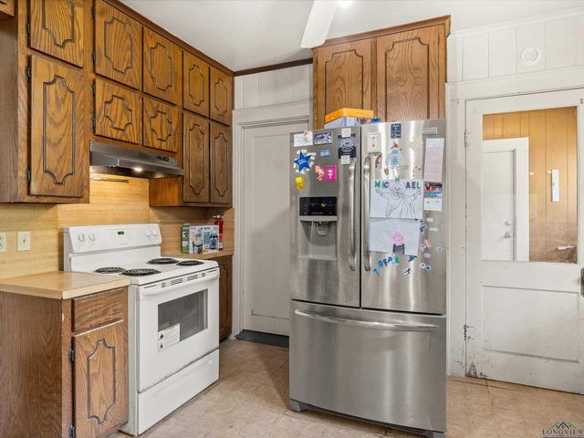 464 W DEPOT ST, Avinger, TX 75630