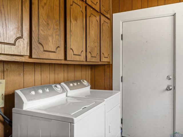 464 W DEPOT ST, Avinger, TX 75630
