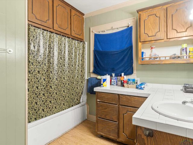 464 W DEPOT ST, Avinger, TX 75630