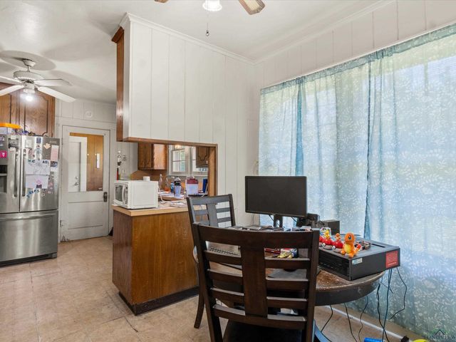 464 W DEPOT ST, Avinger, TX 75630