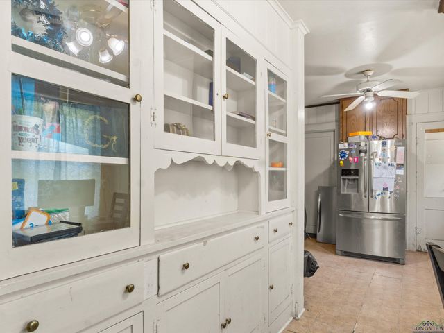 464 W DEPOT ST, Avinger, TX 75630