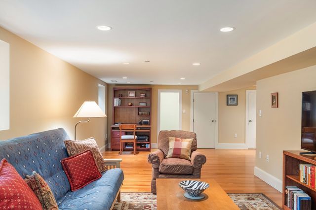 13 Avon 13, Cambridge, MA 02138