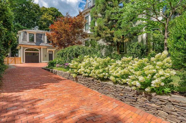 13 Avon 13, Cambridge, MA 02138