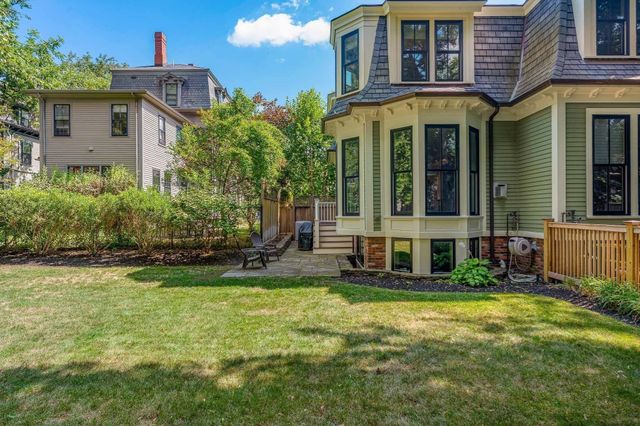 13 Avon 13, Cambridge, MA 02138