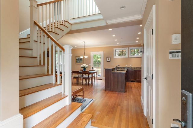 13 Avon 13, Cambridge, MA 02138