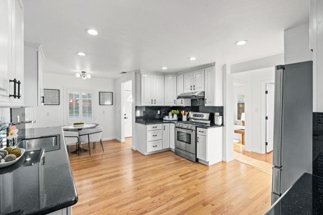 223 San Carlos Avenue, Redwood City, CA 94061