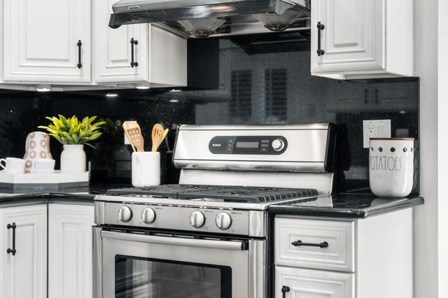 223 San Carlos Avenue, Redwood City, CA 94061