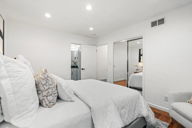 223 San Carlos Avenue, Redwood City, CA 94061