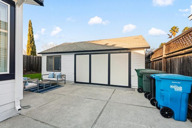 223 San Carlos Avenue, Redwood City, CA 94061