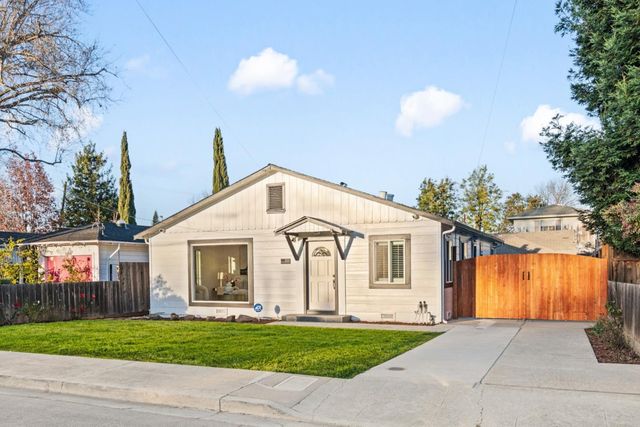 223 San Carlos Avenue, Redwood City, CA 94061