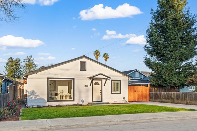 223 San Carlos Avenue, Redwood City, CA 94061