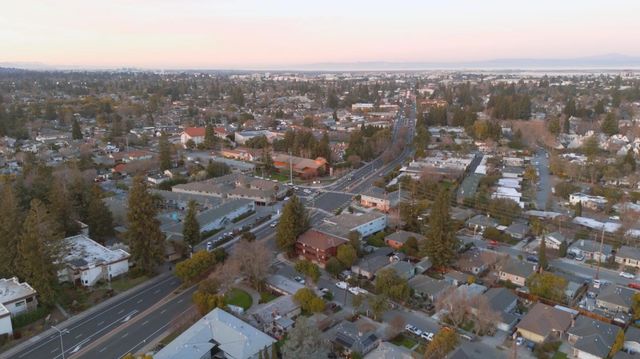 223 San Carlos Avenue, Redwood City, CA 94061