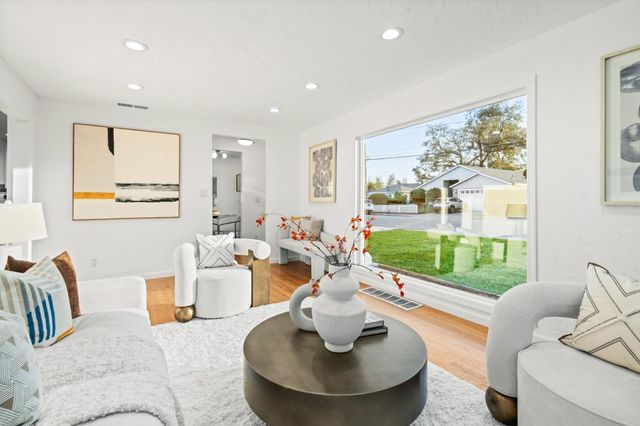 223 San Carlos Avenue, Redwood City, CA 94061