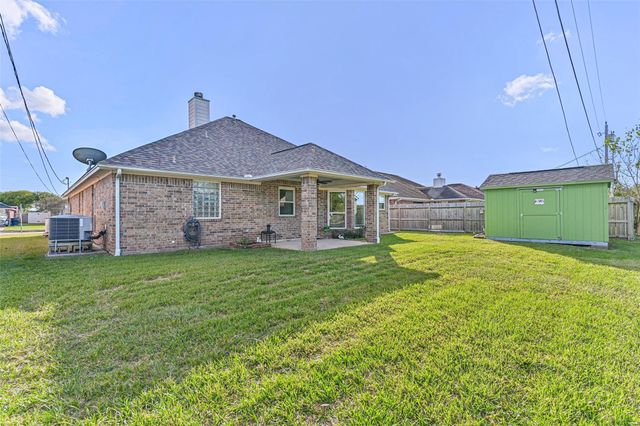 2906 31st Avenue N, Texas City, TX 77590