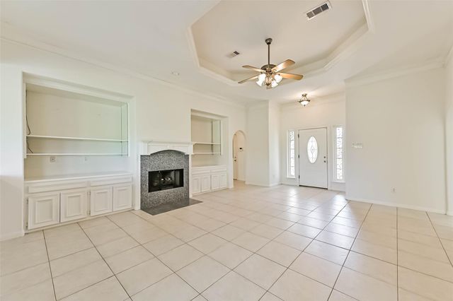 2906 31st Avenue N, Texas City, TX 77590