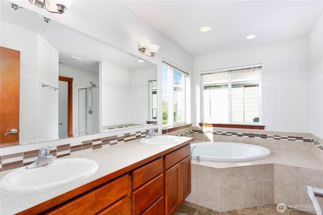 2411 43rd Avenue SE, Puyallup, WA 98374