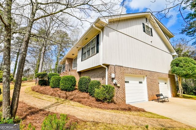 1297 Lakeshore Circle, Gainesville, GA 30501