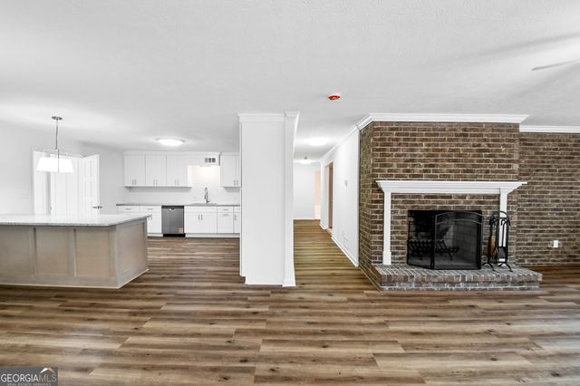 1297 Lakeshore Circle, Gainesville, GA 30501