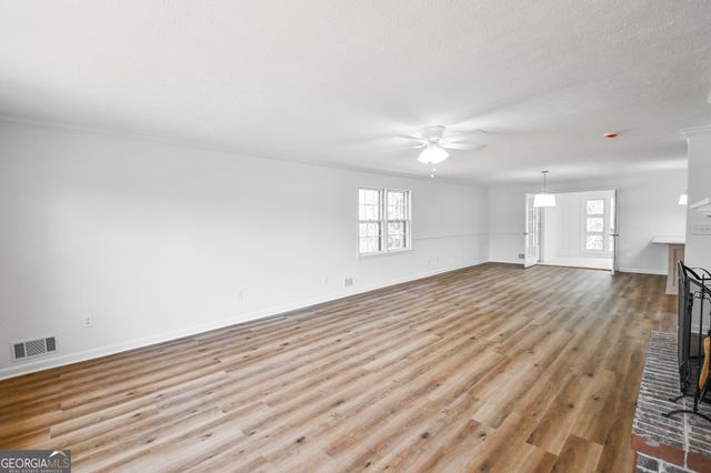 1297 Lakeshore Circle, Gainesville, GA 30501