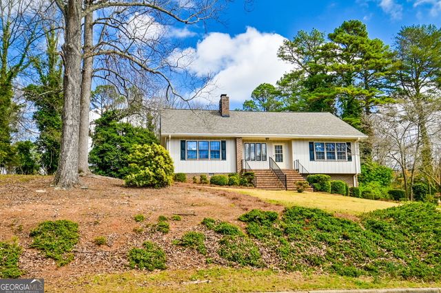 1297 Lakeshore Circle, Gainesville, GA 30501