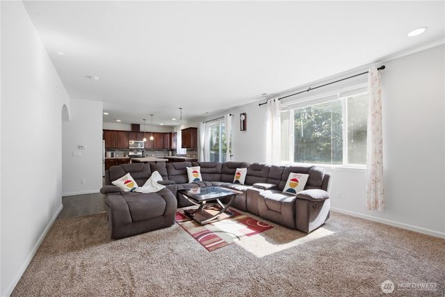 20201 20th Avenue E, Spanaway, WA 98387