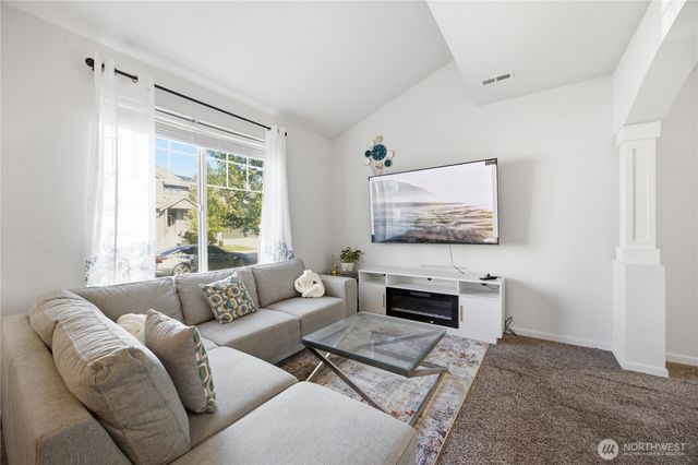 20201 20th Avenue E, Spanaway, WA 98387
