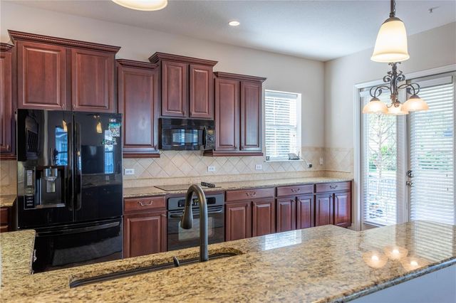 1608 HANKS AVENUE, Orlando, FL 32814