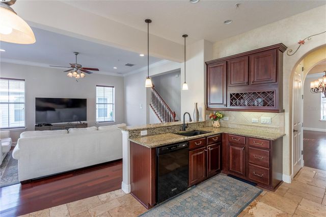 1608 HANKS AVENUE, Orlando, FL 32814