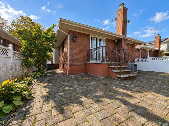 2829 Clearview Expressway, Bayside, NY 11360