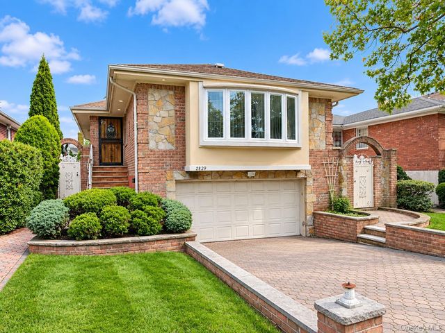 2829 Clearview Expressway, Bayside, NY 11360