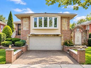 2829 Clearview Expressway, Bayside, NY 11360
