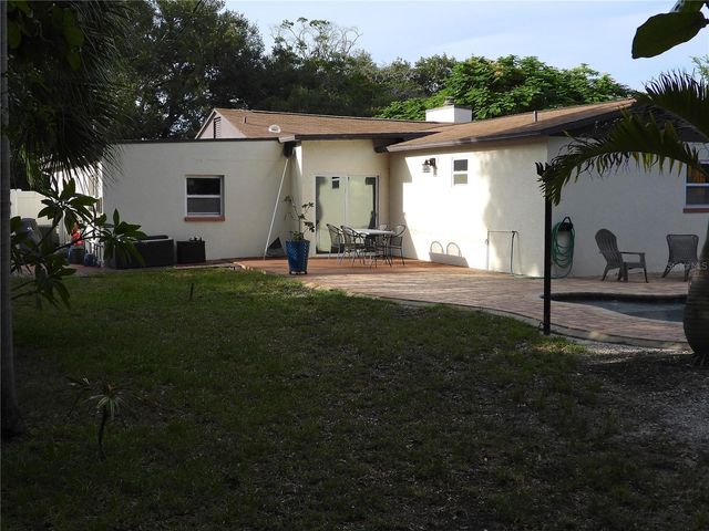 7800 COUNTRY CLUB ROAD N, St Petersburg, FL 33710