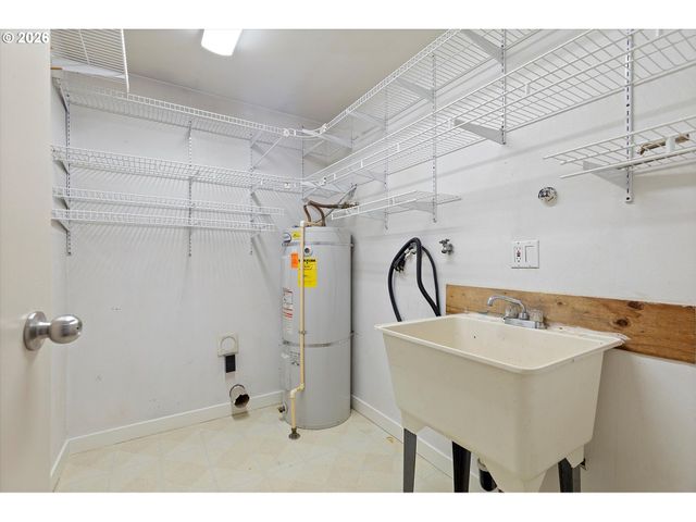 317 Sw ANGELINE Ave, Gresham, OR 97080