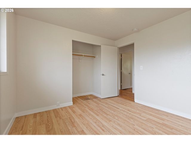 317 Sw ANGELINE Ave, Gresham, OR 97080